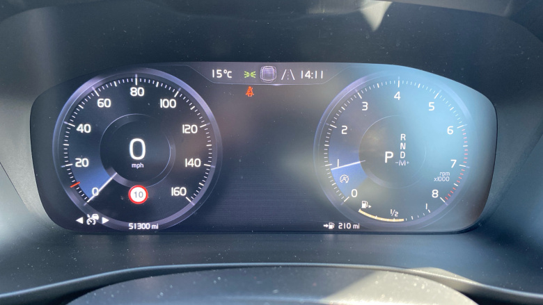 Volvo Xc40 2.0 T4 R DESIGN Pro 5dr AWD Geartronic Petrol Estate